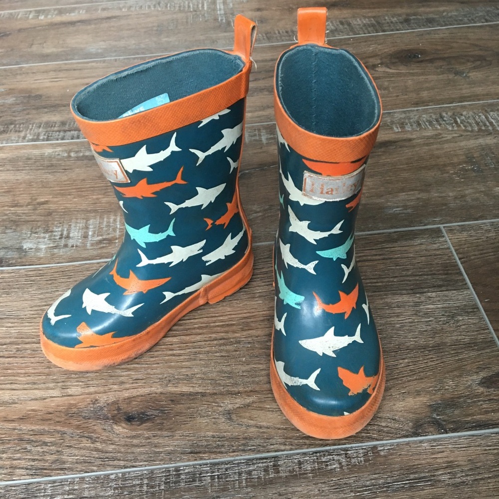 Hatley boys rain boots size 7